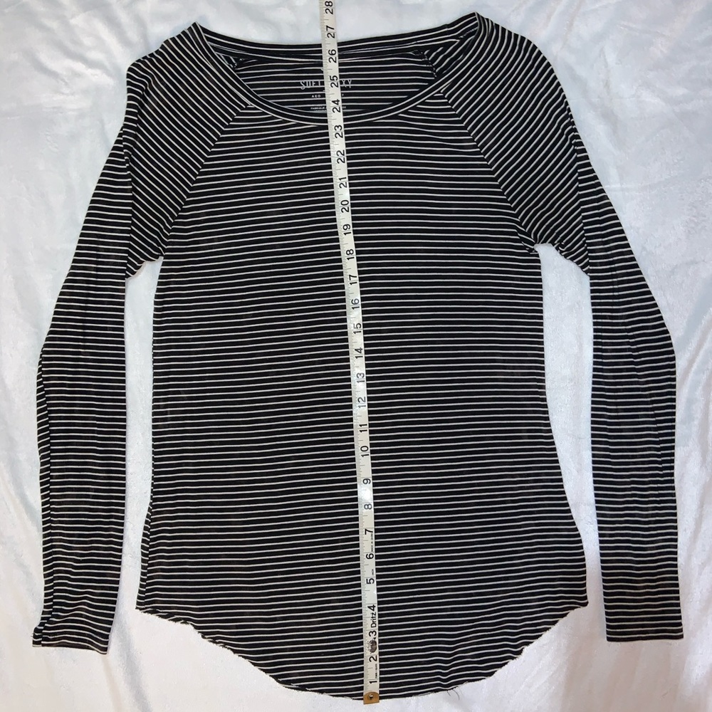 American Eagle Women’s XS Long Sleeve Top - Picture 2 of 3